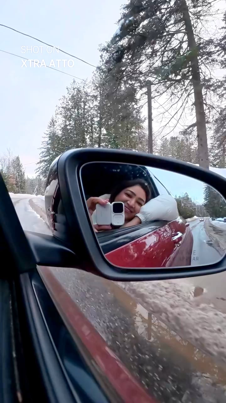 Travel vlog angle